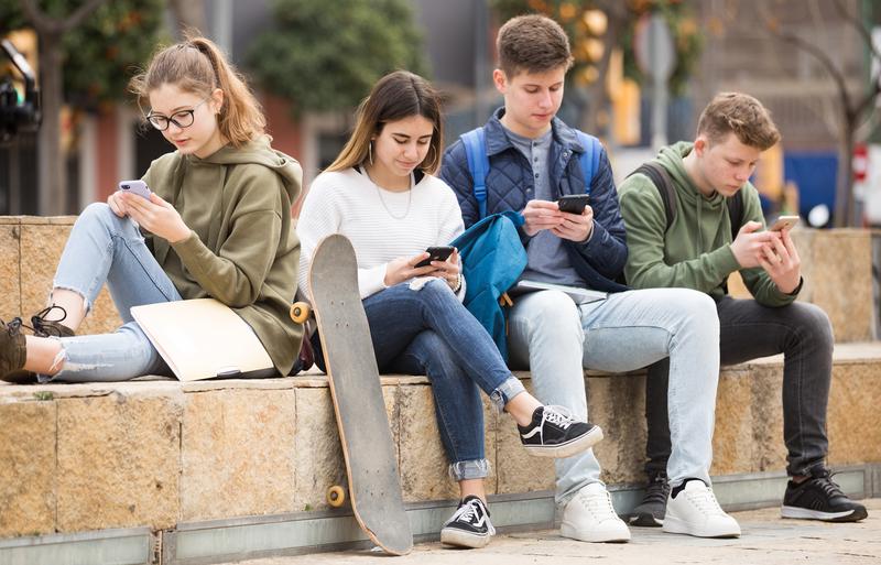 Gsm uit, hoofd vrij? Wat minder scrollen doet