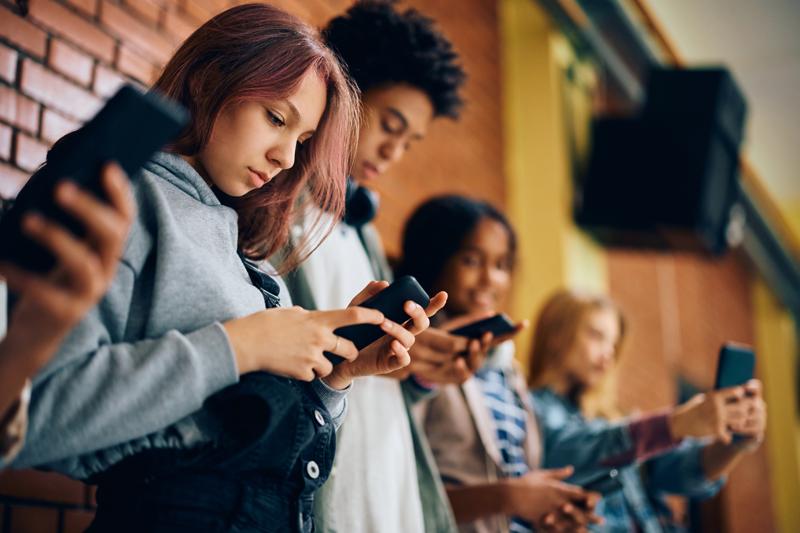 Geloof niet alles wat je online ziet: zo herken je fake news op social media