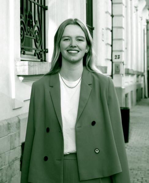 Anna Roos