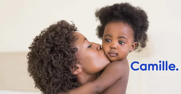 Maman heureuse avec son bébé